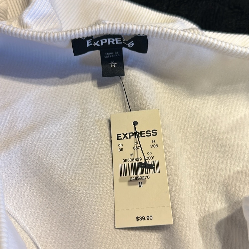 NWT Express white ruffle shirt off the shoulder w snap closure thong bottom - Picture 6 of 8